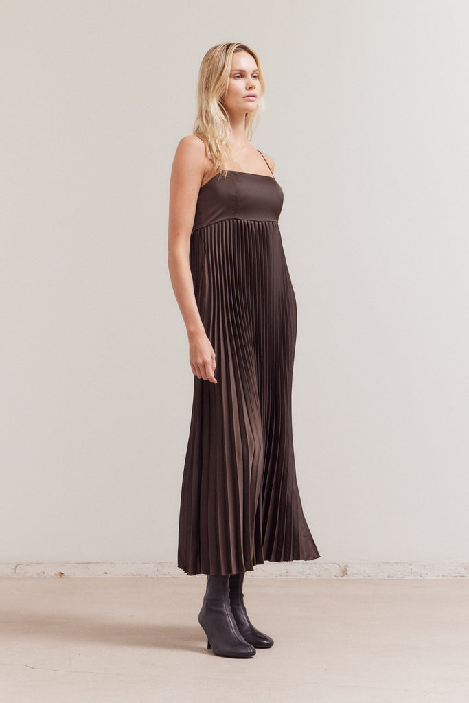 Pleating Dreams Maxi Dess Clothing Peacocks & Pearls