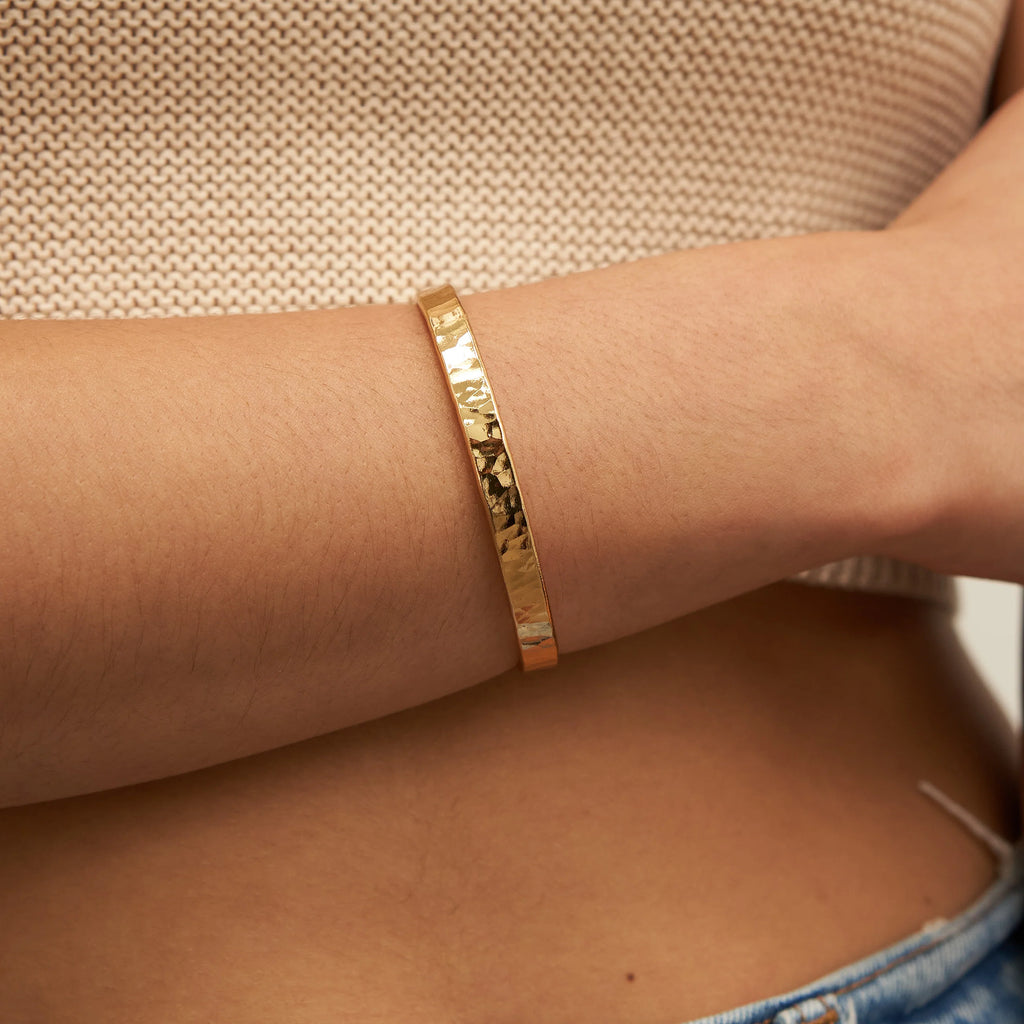Hammered Bangle Jewelry Peacocks & Pearls