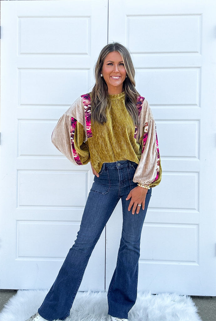 Make A Connection Top Clothing Peacocks & Pearls Mustard XS 