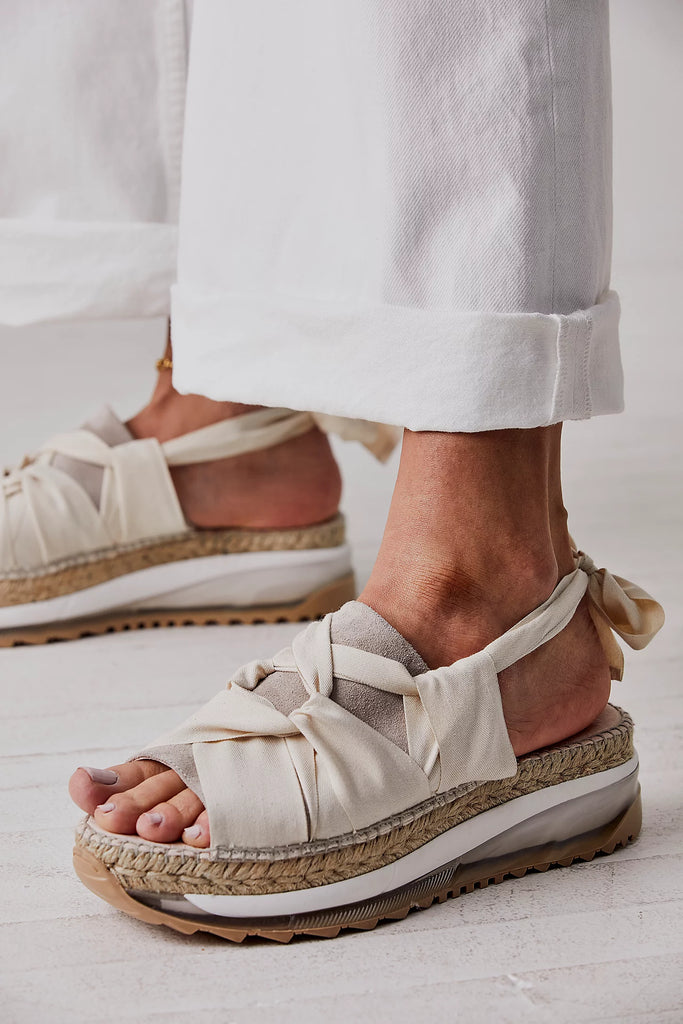 Chapmin Suede Sport Sandal Shoes Free People Ivory 36