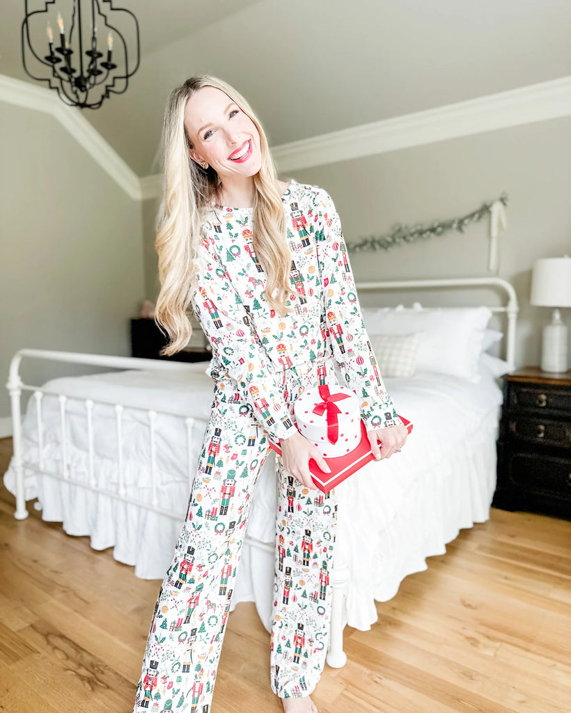 Annie Nutcracker Set Clothing Peacocks & Pearls White S 
