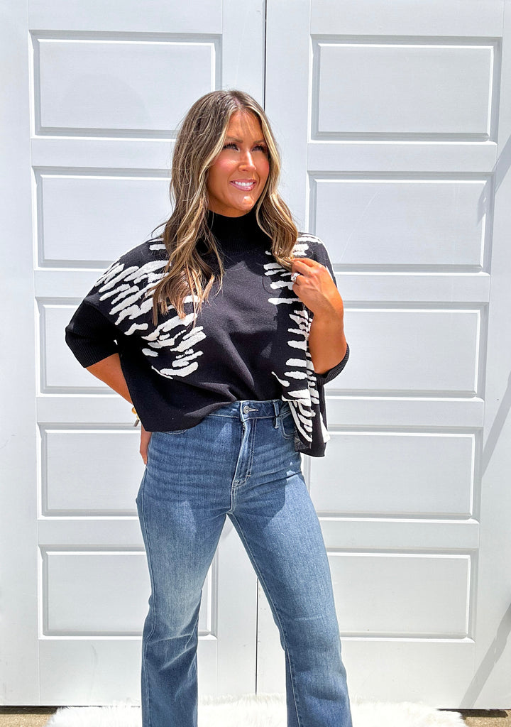 Aja "Targa" Top Clothing Peacocks & Pearls Black O/S 